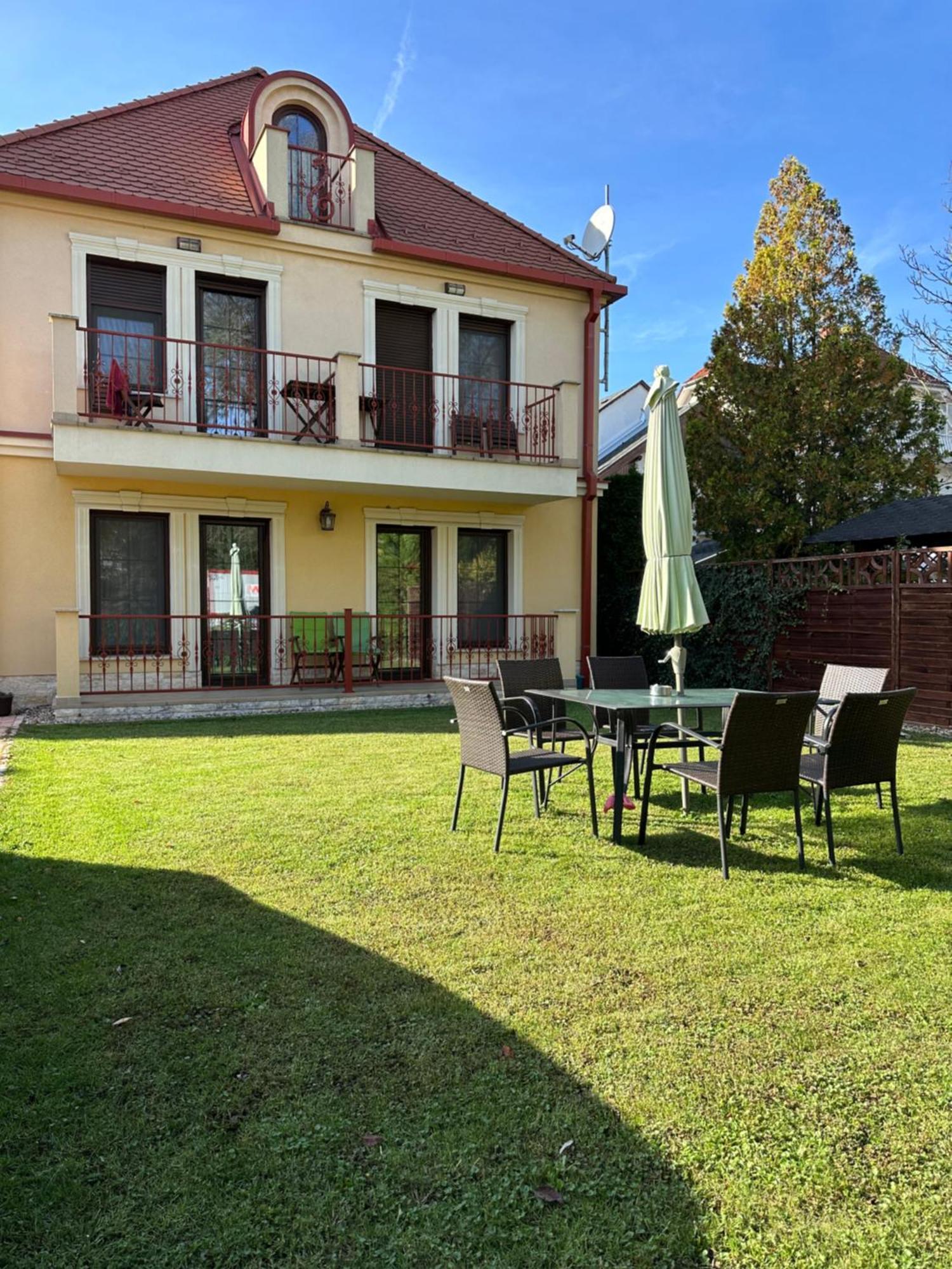 Szent György Villa Apartmanház Heviz Exterior foto