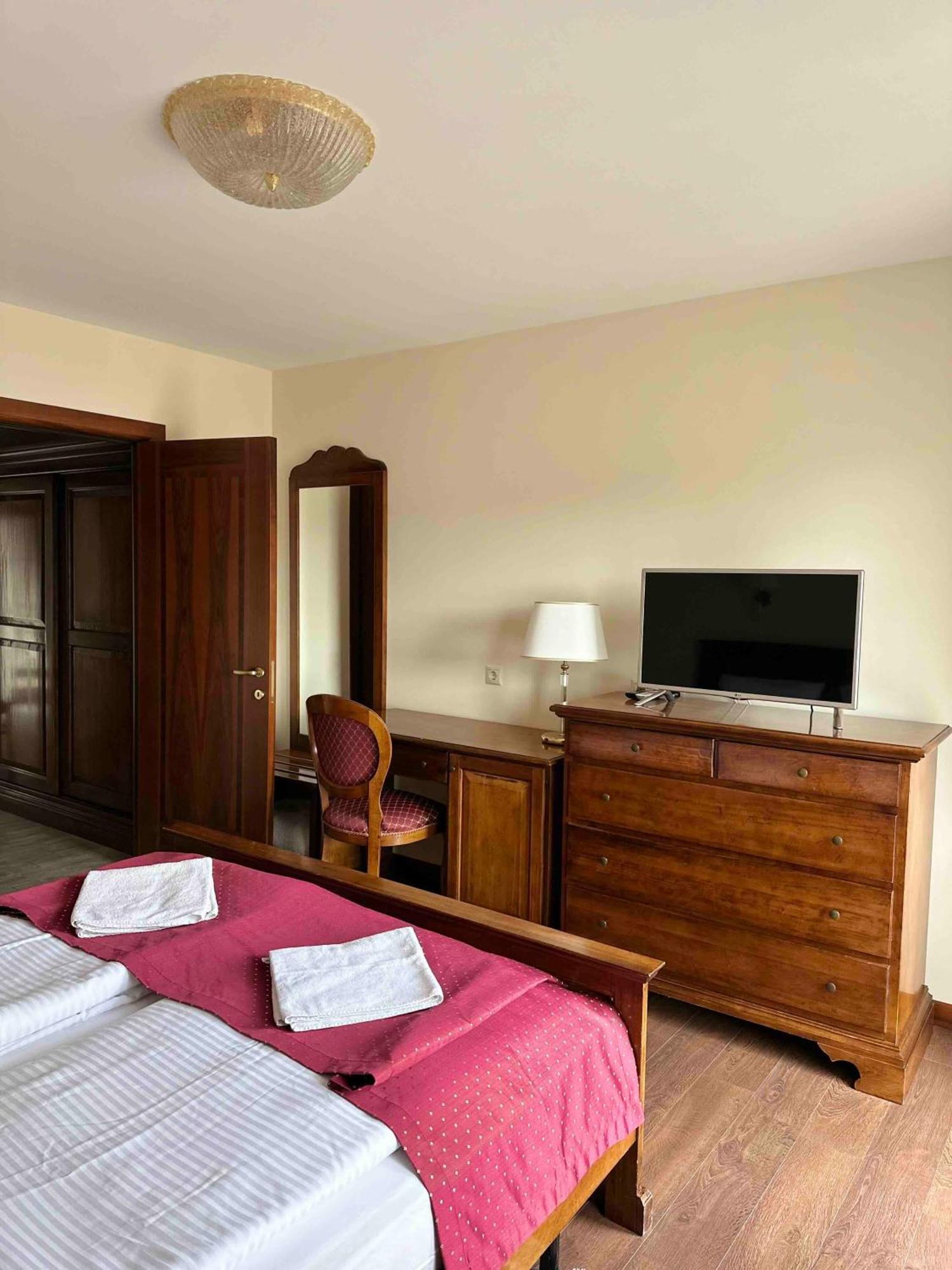 Szent György Villa Apartmanház Heviz Exterior foto